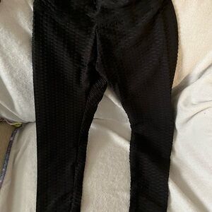Womens Black Textured Leggings
